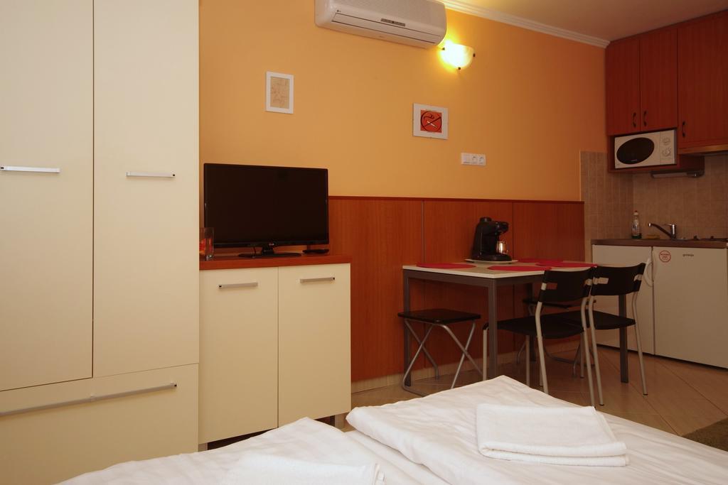 Vararok Apartman Gyula Εξωτερικό φωτογραφία