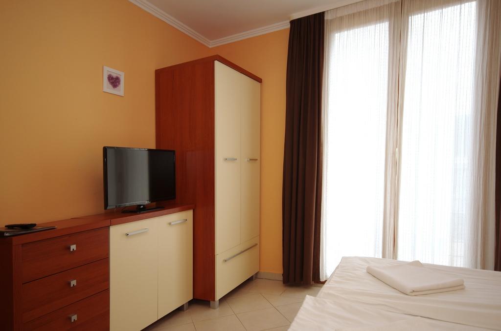 Vararok Apartman Gyula Εξωτερικό φωτογραφία