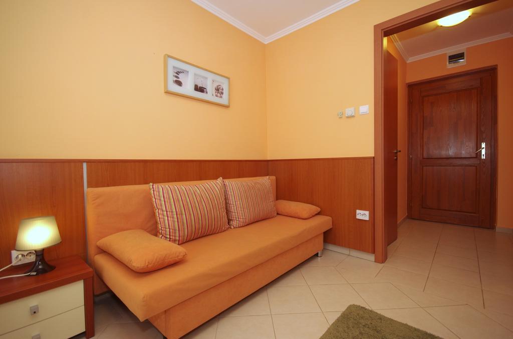 Vararok Apartman Gyula Εξωτερικό φωτογραφία