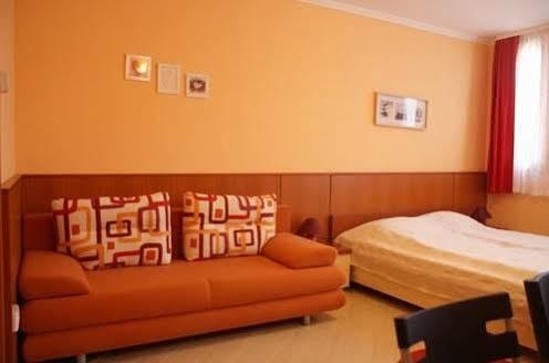 Vararok Apartman Gyula Εξωτερικό φωτογραφία